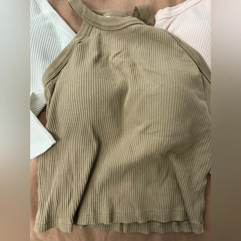 Uniqlo Women's Ribbed Tank built in bra White, Pink,Olive,Tan&black. 5 tops - Picture 6 of 12
